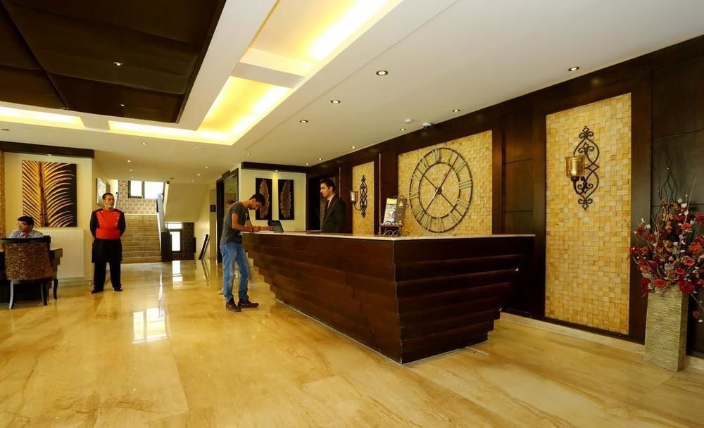 Hotel Pine Spring Wazir Bagh Srīnagar Extérieur photo
