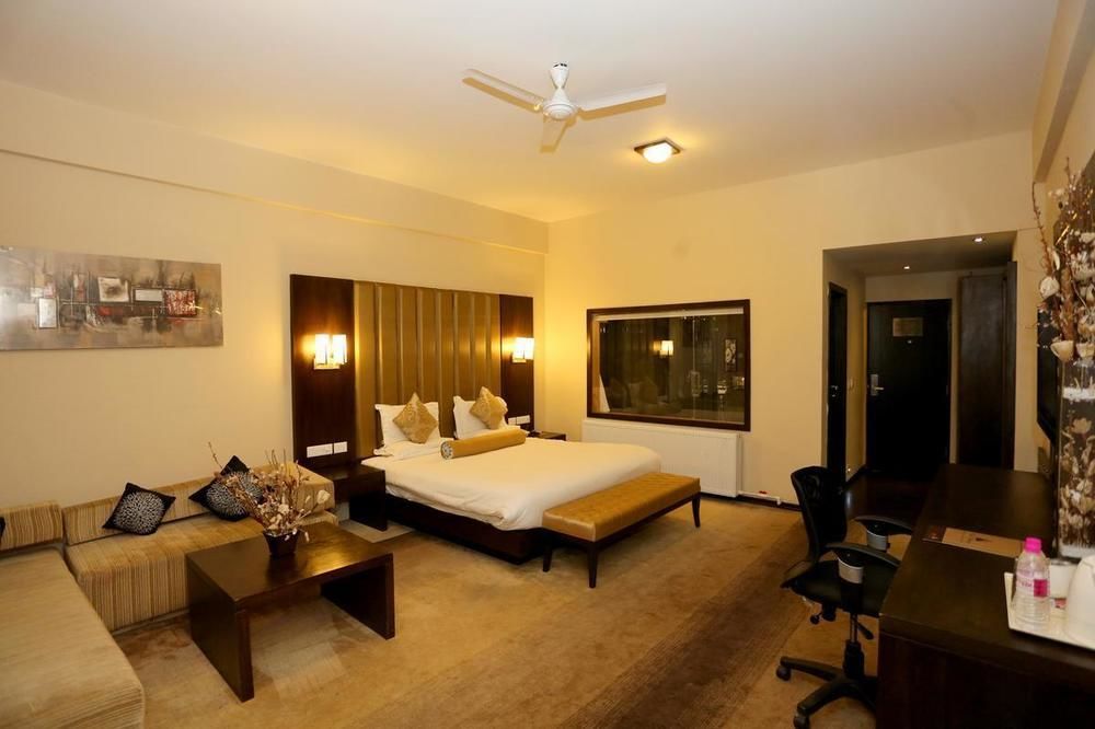 Hotel Pine Spring Wazir Bagh Srīnagar Extérieur photo