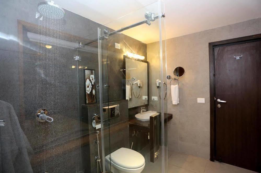 Hotel Pine Spring Wazir Bagh Srīnagar Extérieur photo