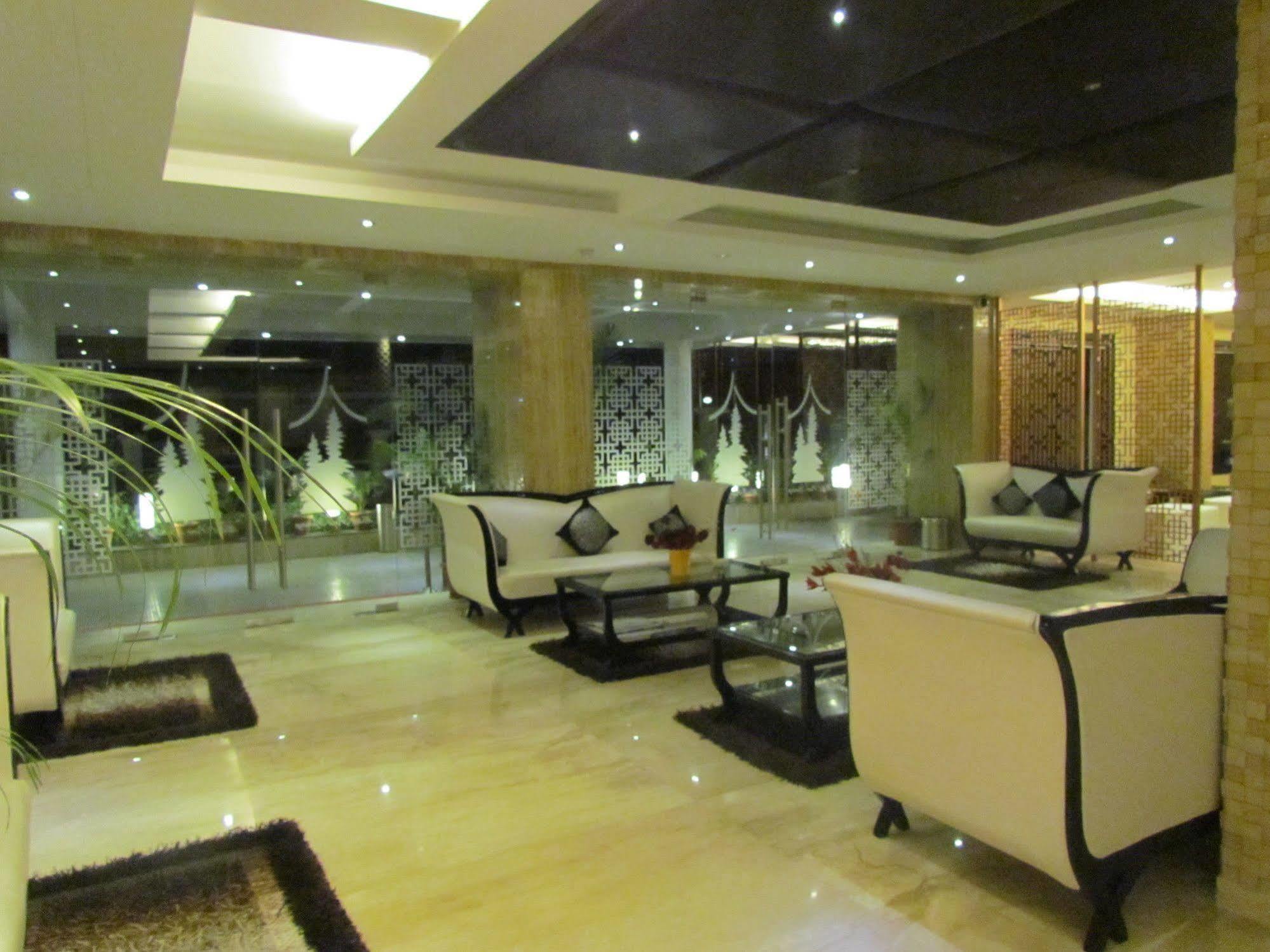 Hotel Pine Spring Wazir Bagh Srīnagar Extérieur photo