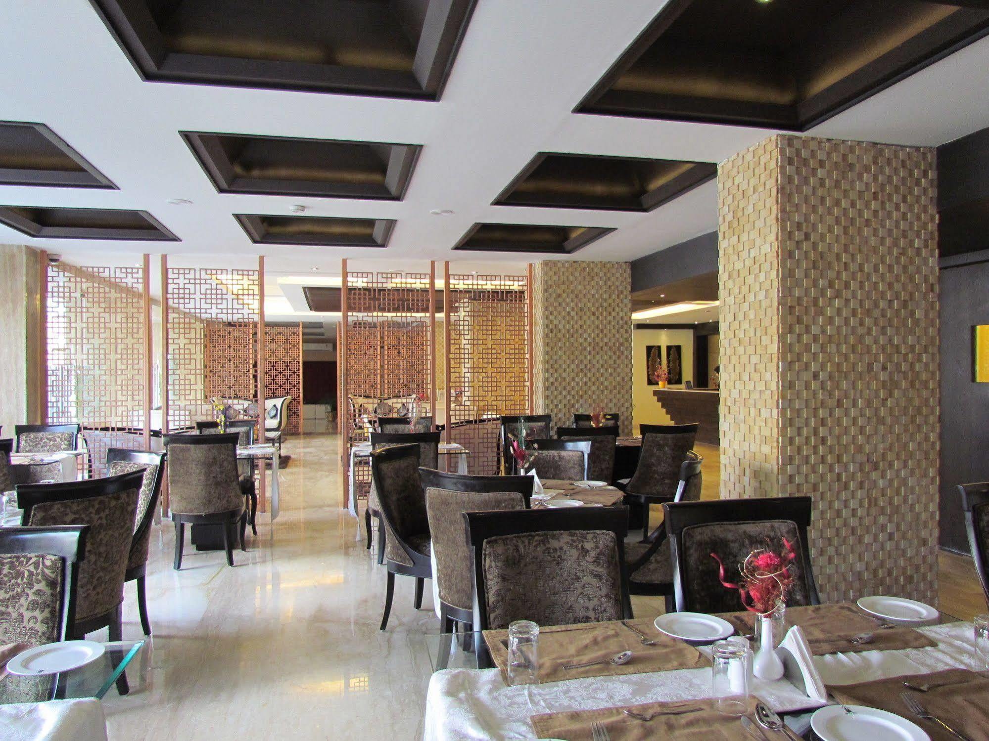 Hotel Pine Spring Wazir Bagh Srīnagar Extérieur photo