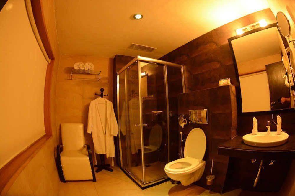 Hotel Pine Spring Wazir Bagh Srīnagar Extérieur photo